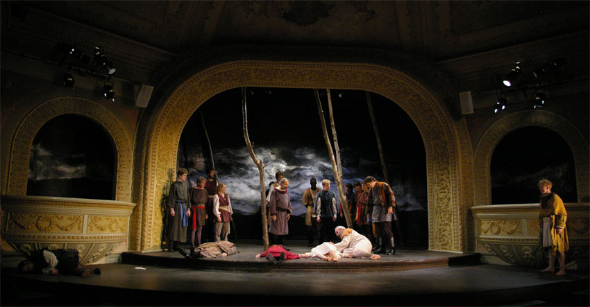 give me a looking glass-KING LEAR-Theater at Monmouth
