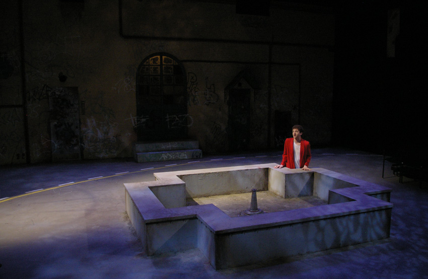 ROMEO:  But soft, what light through yonder window breaks?-- Theatre Fairfield's ROMEO and JULIET